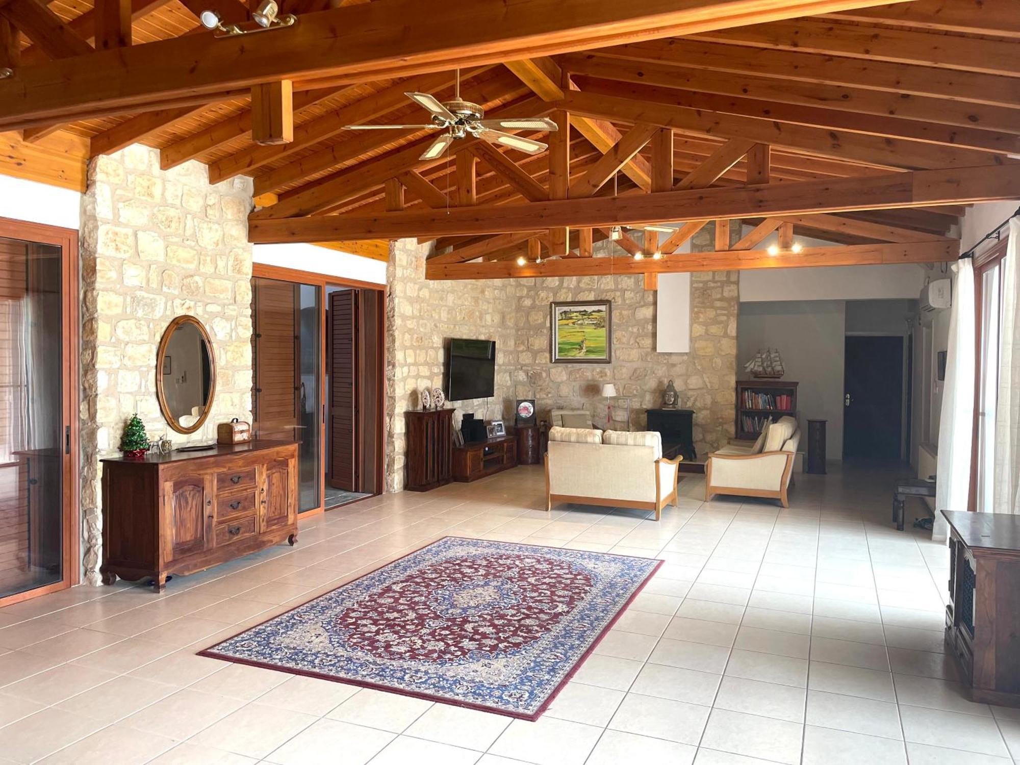Beautiful Home Paphos Bagian luar foto
