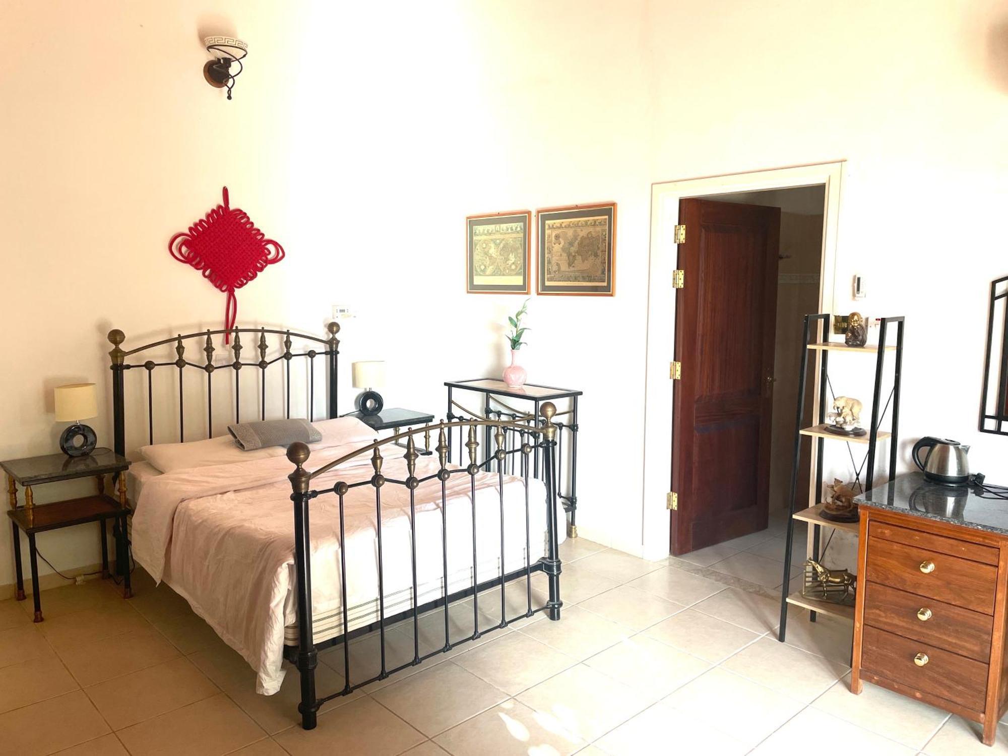 Beautiful Home Paphos Bagian luar foto